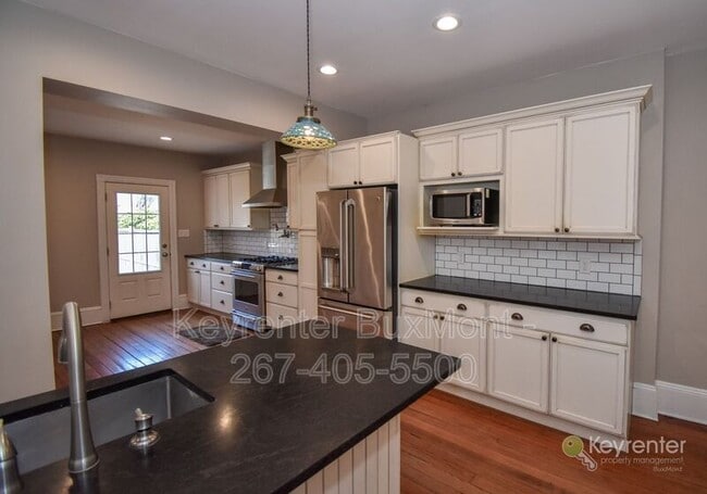 61 E Ashland St in Doylestown, PA - Building Photo - Building Photo