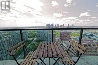 208-3208 Enfield Pl in Mississauga, ON - Building Photo - Building Photo