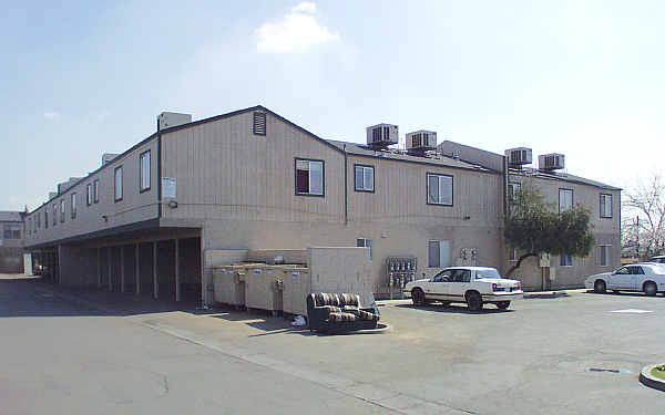 Quail Ridge Apartments in Fresno, CA - Foto de edificio - Building Photo