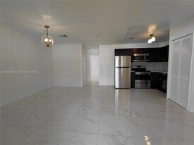 5641 NW 15th St in Lauderhill, FL - Building Photo