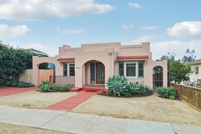 3114 Bancroft St in San Diego, CA - Foto de edificio - Building Photo