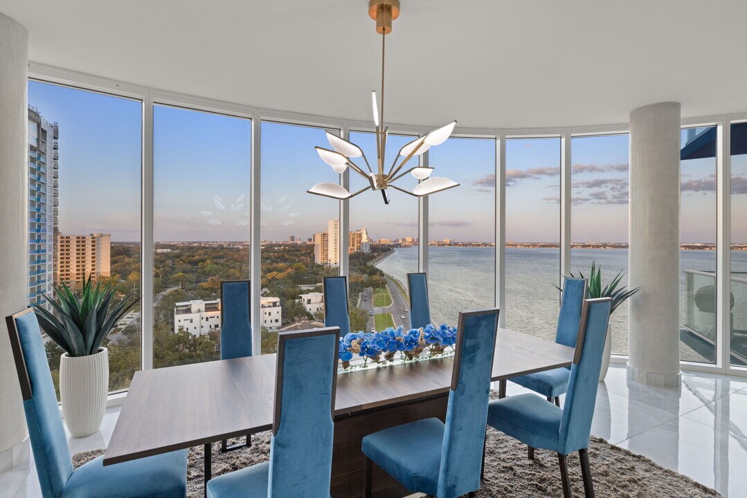 2900 W Bay to Bay Blvd in Tampa, FL - Building Photo