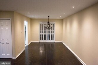 6222 Blossom Ln in Alexandria, VA - Building Photo - Building Photo