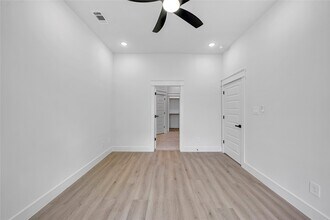 4902 Higgins St in Houston, TX - Building Photo - Building Photo