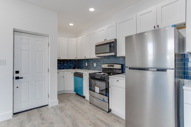 Bellevue Terrace Apartments in Collingswood, NJ - Building Photo - Interior Photo