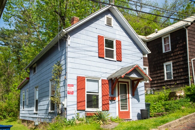 19 Smith St in Athens, OH - Building Photo - Building Photo