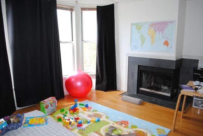 31 Henry St, Unit 31 in Cambridge, MA - Building Photo - Building Photo
