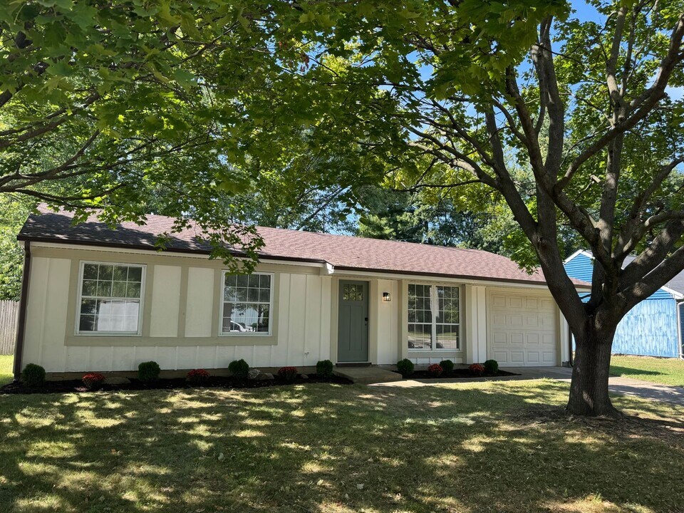 734 Clover Ln in Lafayette, IN - Building Photo