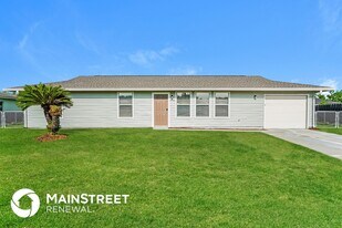 2504 NE 23rd Pl in Cape Coral, FL - Building Photo