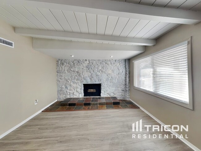 1204 Betts St NE in Albuquerque, NM - Foto de edificio - Building Photo