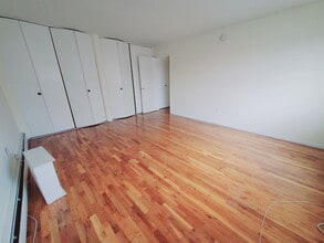 960 Hope St in Stamford, CT - Building Photo - Building Photo