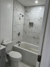 648 59th St S in St. Petersburg, FL - Foto de edificio - Building Photo