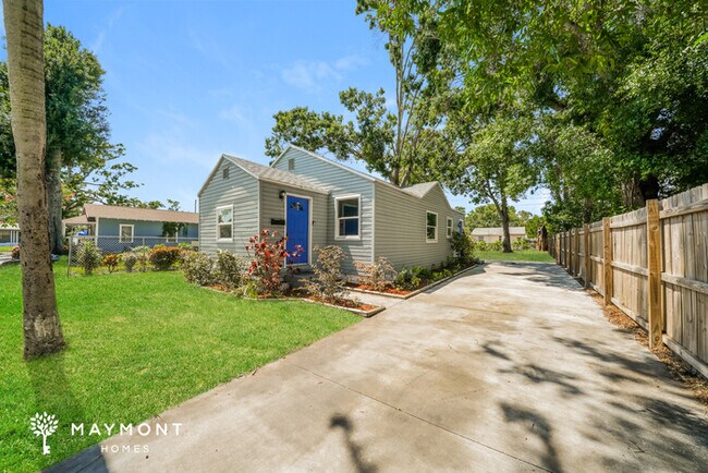 2579 Queensboro Ave S in St. Petersburg, FL - Building Photo - Building Photo