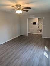 409 Flint Dr in Newport News, VA - Building Photo - Building Photo