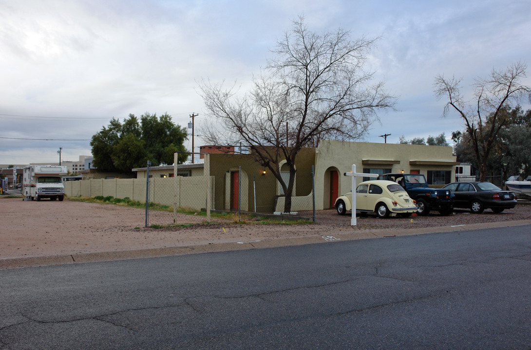 Desert Wells Apartments in Mesa, AZ - Building Photo