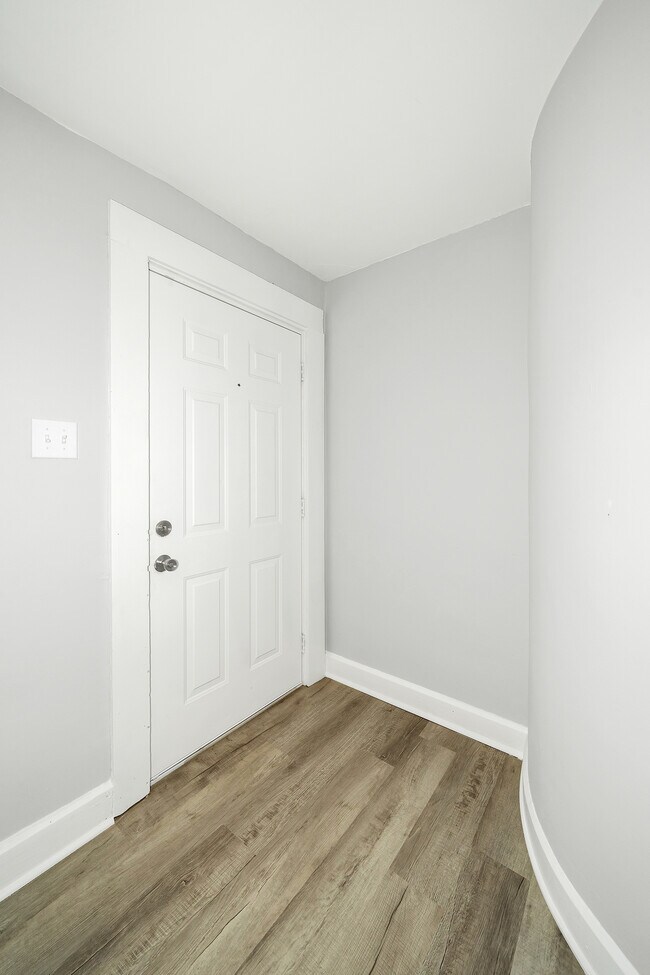 3343 Carrollton Ave in Indianapolis, IN - Building Photo - Building Photo