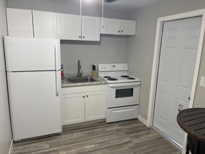 2640 NE Indian River Dr in Jensen Beach, FL - Building Photo - Building Photo