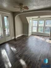 425 S Prairie Ave in Sioux Falls, SD - Building Photo - Building Photo