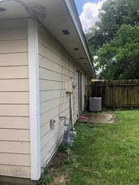 10009 Rosbrook Dr - 6