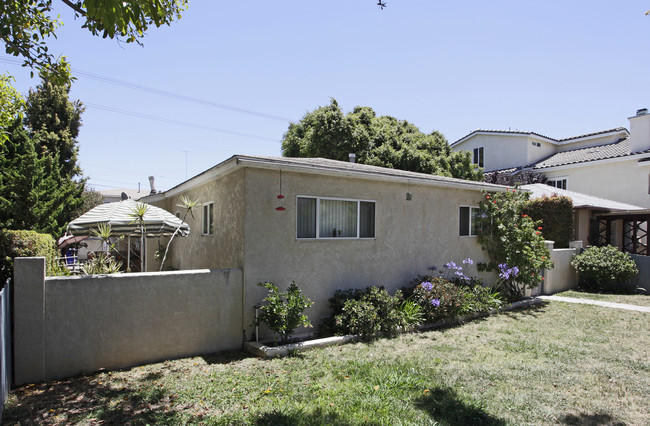 4657-4663 Utah St in San Diego, CA - Building Photo - Building Photo