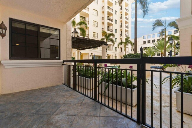 233 S Federal Hwy in Boca Raton, FL - Building Photo - Building Photo