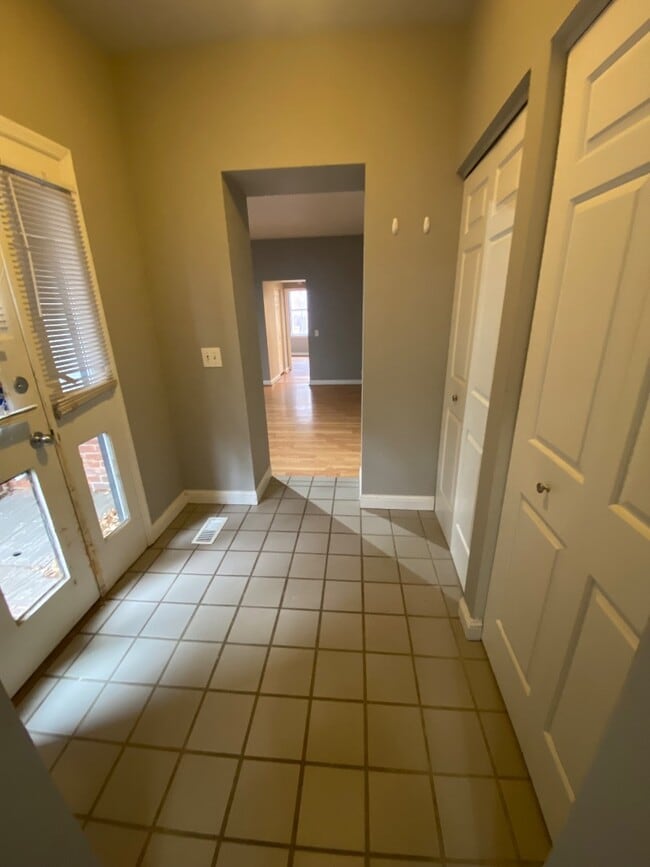 913 Geyer Ave in St. Louis, MO - Foto de edificio - Building Photo