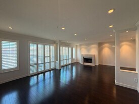 2050 Divisadero St in San Francisco, CA - Building Photo