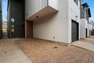 312 Ashley Dawn Ln, Unit 312 Ashley Dawn Lane in Austin, TX - Foto de edificio - Building Photo