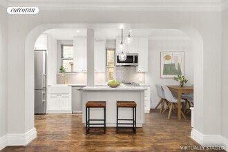 210-218 W 19th St in New York, NY - Building Photo - Building Photo