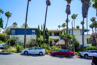 1706 N Stanley Ave in West Hollywood, CA - Building Photo - Building Photo