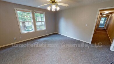 210 Church St in Wellford, SC - Building Photo - Building Photo