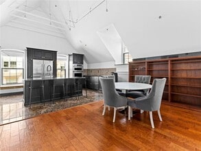 1000 Chapel View Blvd in Cranston, RI - Building Photo - Building Photo
