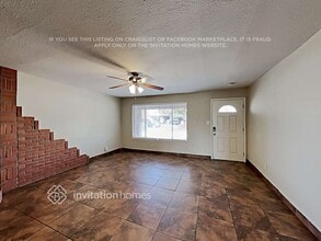 2335 E Beverly Ln in Phoenix, AZ - Building Photo - Building Photo