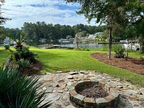 350 Lakeshore Dr in Leesville, SC - Building Photo - Building Photo