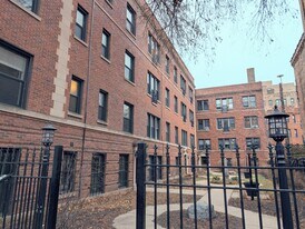 1360 E 52nd St, Unit 60-1S in Chicago, IL - Building Photo