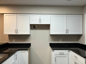 2804 Sand Run Pkwy in Fairlawn, OH - Foto de edificio - Building Photo