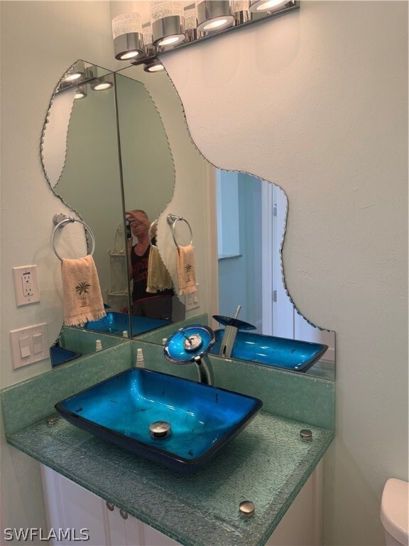 property at 5046 Martinique Dr