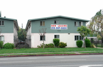 Woodman Garden in Van Nuys, CA - Building Photo - Building Photo