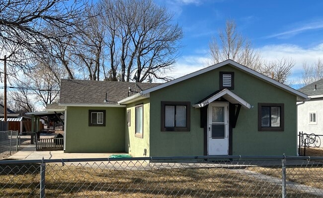 property at 206 S Clayton St