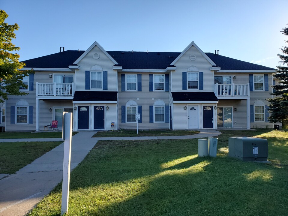 Lighthouse Village in Cheboygan, MI - Building Photo