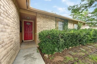 6511 Lancret Hill Dr in Austin, TX - Building Photo - Building Photo