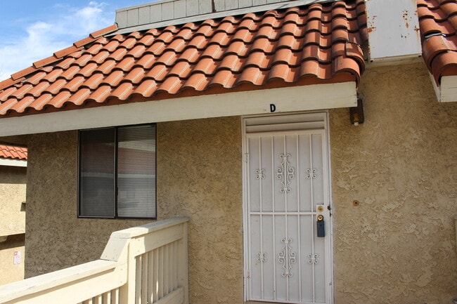 1673 E Kingsley Ave in Pomona, CA - Building Photo - Building Photo