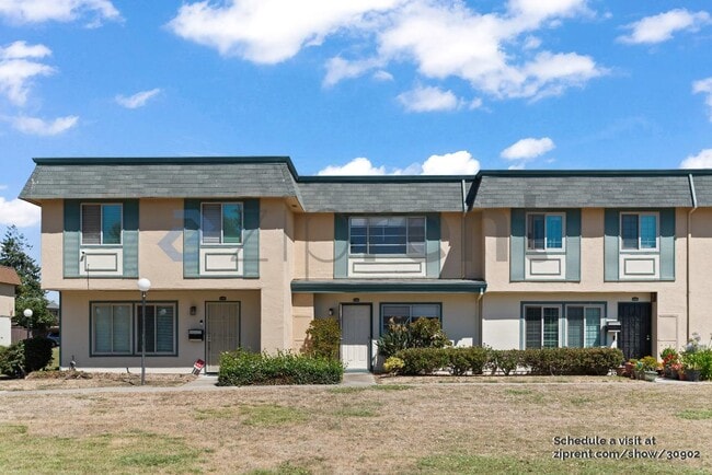 27561 Stromberg Ct in Hayward, CA - Foto de edificio - Building Photo