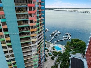 1581 Brickell Ave, Unit PH-205 in Miami, FL - Building Photo - Building Photo