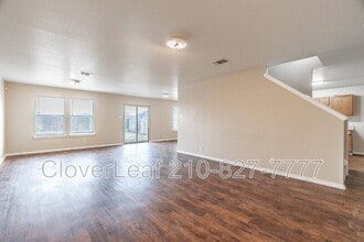 8223 Maple Meadow Dr in Converse, TX - Building Photo - Building Photo