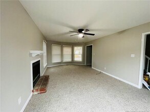 5767 Pepperbush Dr in Fayetteville, NC - Building Photo - Building Photo