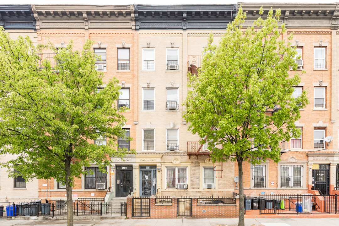 2161 Pacific Street in Brooklyn, NY - Foto de edificio