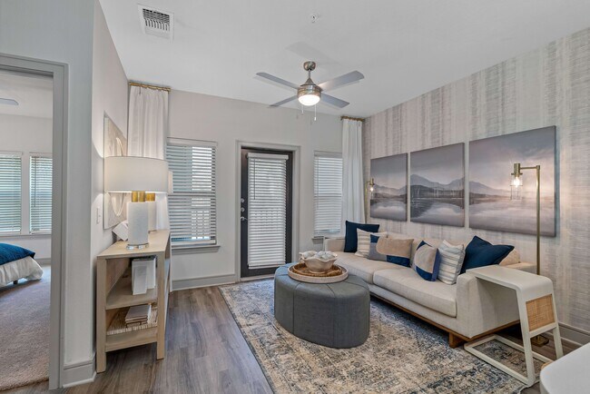 Cortland Satori in Pinellas Park, FL - Foto de edificio - Building Photo
