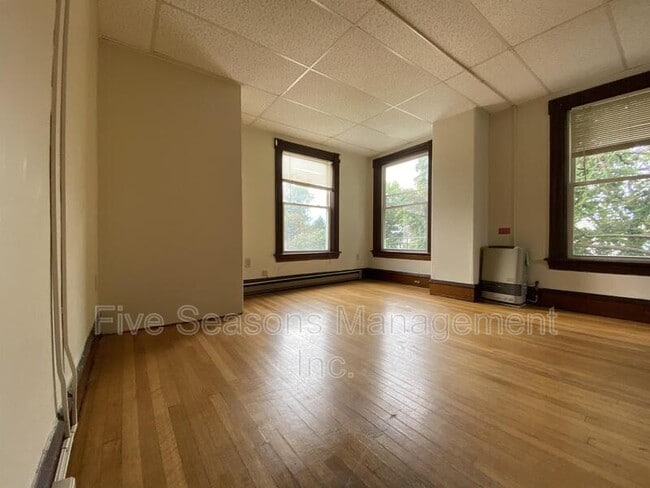 134 Buell St in Burlington, VT - Foto de edificio - Building Photo