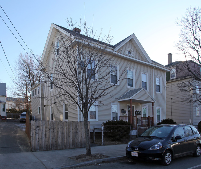 89 Tremont St in Everett, MA - Building Photo